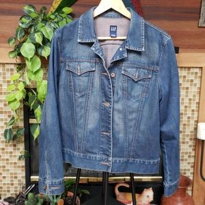 Gap medium wash denim jacket